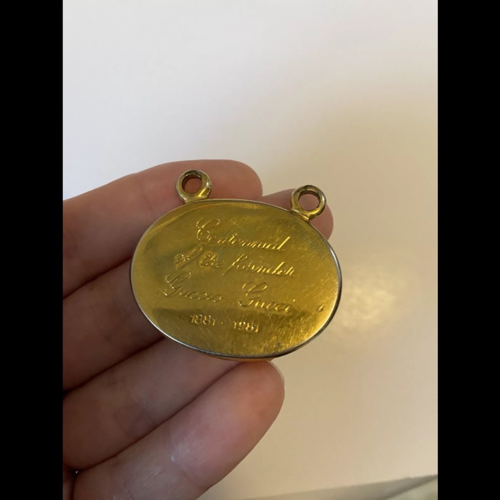 Vintage GUCCI CENTENNIAL ANNIVERSARY OF THE FOUNDER KEYCHAIN REPLACEMENT PIECE - Picture 8 of 10